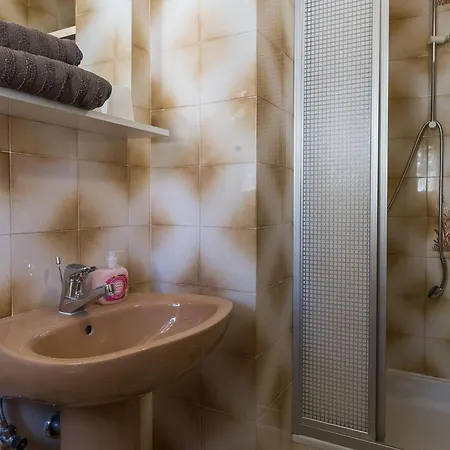 Kisic - Two-bedroom With Balcony And Sea View Potkrovlje Appartamento *