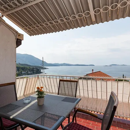 Kisic - Two-bedroom With Balcony And Sea View Potkrovlje * Mlini