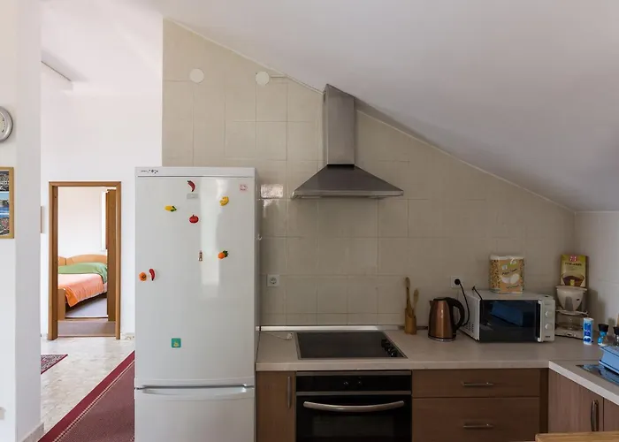 Kisic - Two-bedroom With Balcony And Sea View Potkrovlje *