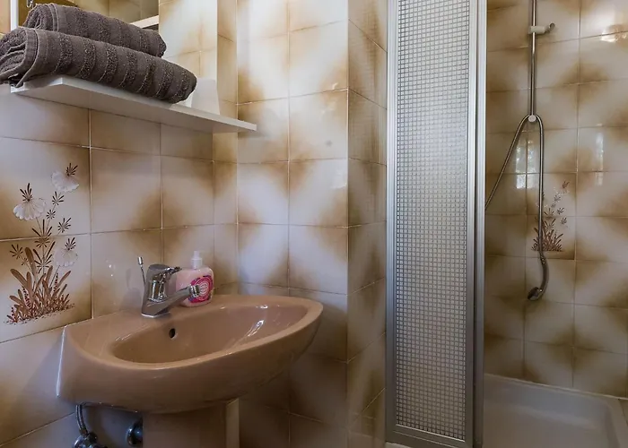 Kisic - Two-bedroom With Balcony And Sea View Potkrovlje Apartamento *