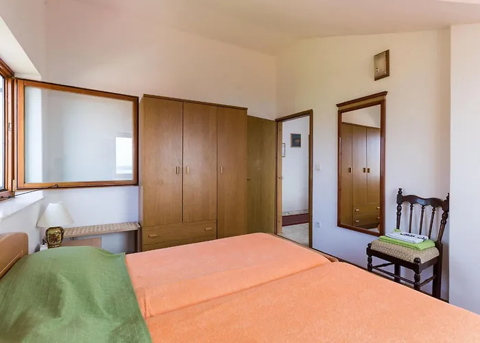 Kisic - Two-bedroom With Balcony And Sea View Potkrovlje * Mlini