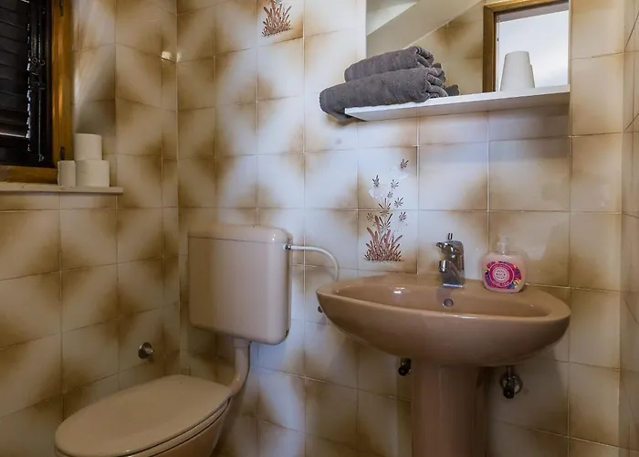 Kisic - Two-bedroom With Balcony And Sea View Potkrovlje Apartamento *