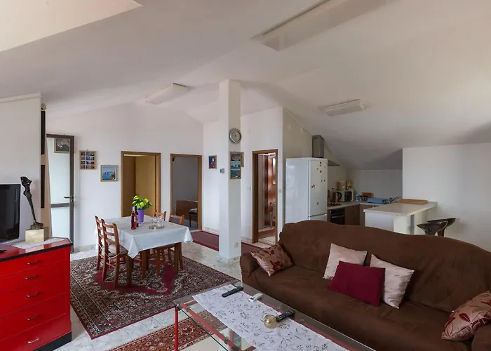 Kisic - Two-bedroom With Balcony And Sea View Potkrovlje *