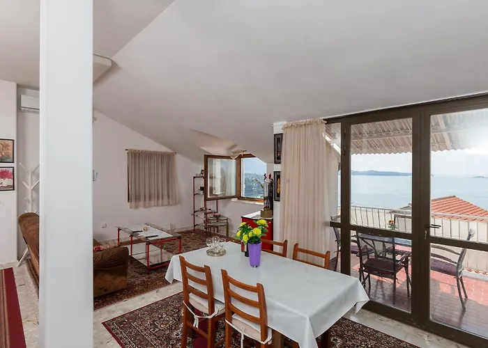 Kisic - Two-bedroom With Balcony And Sea View Potkrovlje Apartamento